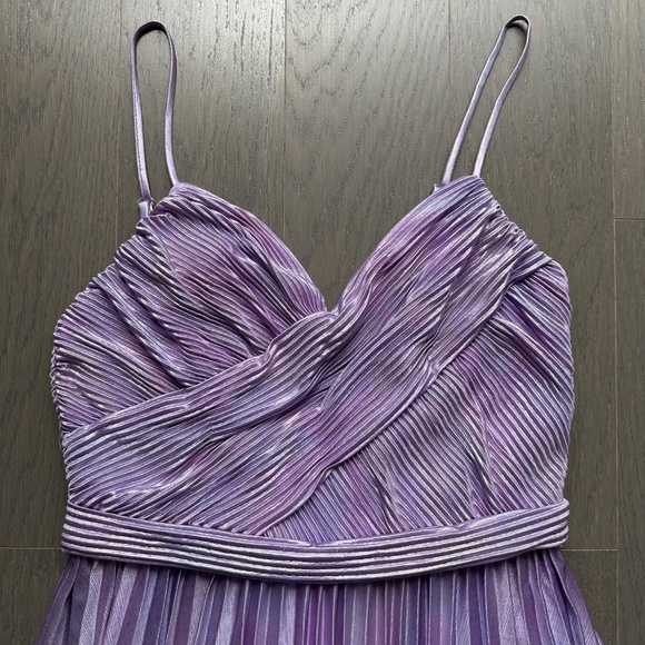 Ieena for Mac Duggal Purple Metallic Iridescent Maxi Dress Gown Pleated V-neck 6 - Picture 6 of 11